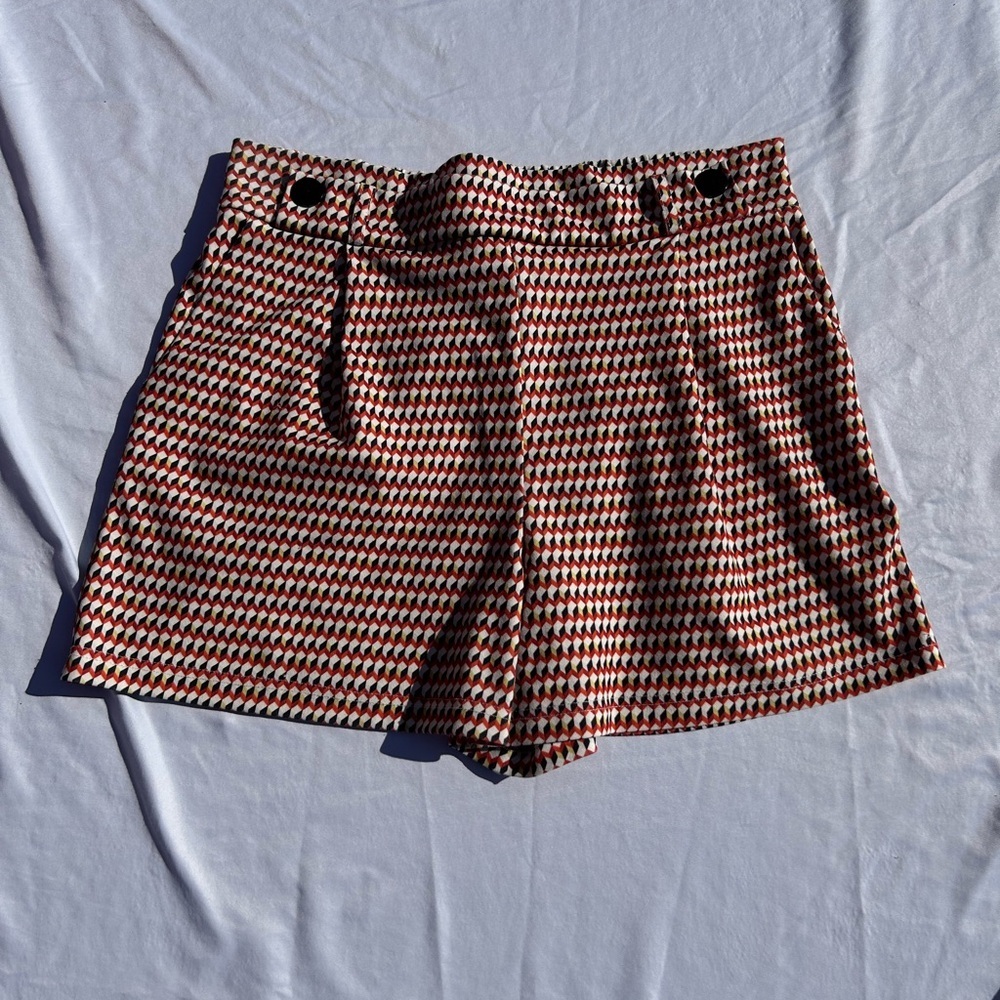 High-Waist preppy geometric Patterned Women’s Shorts in Red and Cream 0131